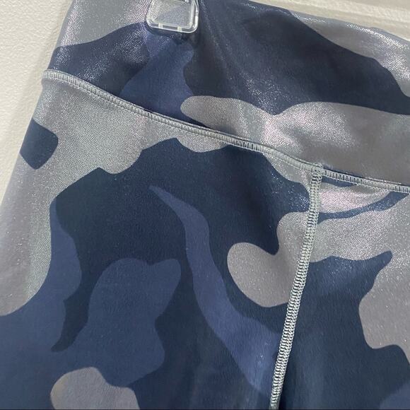 Noli Guerra Metallic Foil Camo Leggings Size M Blue Gray Activewear Yoga Gym - Picture 3 of 12